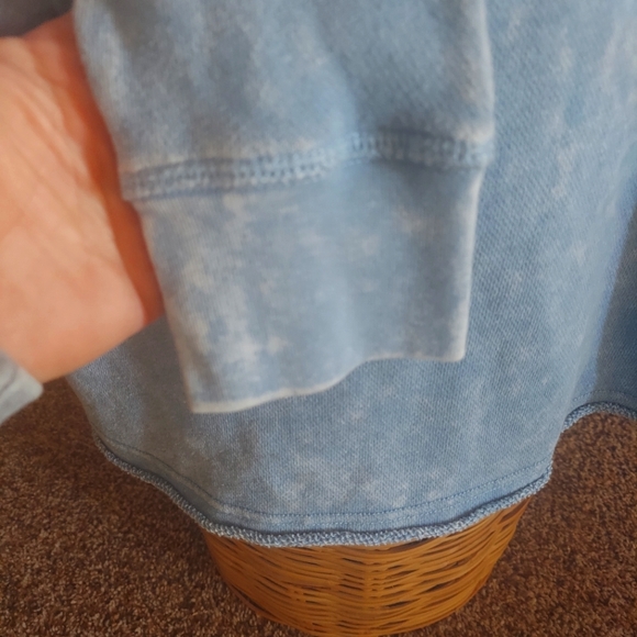 American Eagle Outfitters Cropped Lace-up Hoodie - Picture 5 of 7